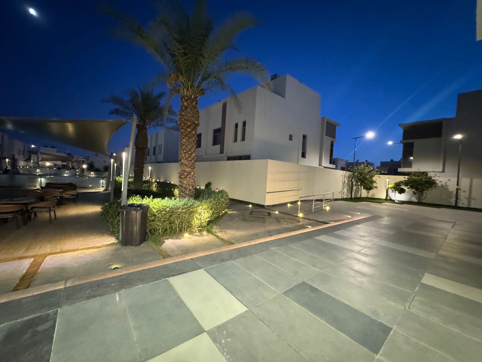 🏡 **3BD Luxurious Villa for Sale in Gated Compound**